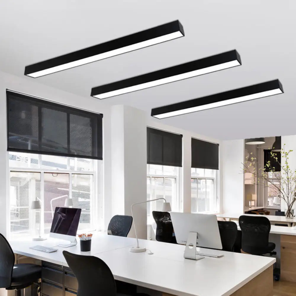 Minimalistyczna poświata biurowa: metalowa lampa sufitowa LED w kształcie słupa, do montażu podtynkowego