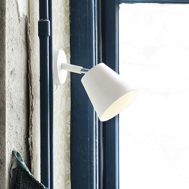 Taps toelopende LED-badkamerwandkandelaar - Minimalistisch metalen ontwerp - 1 kop - Wit/Chroom