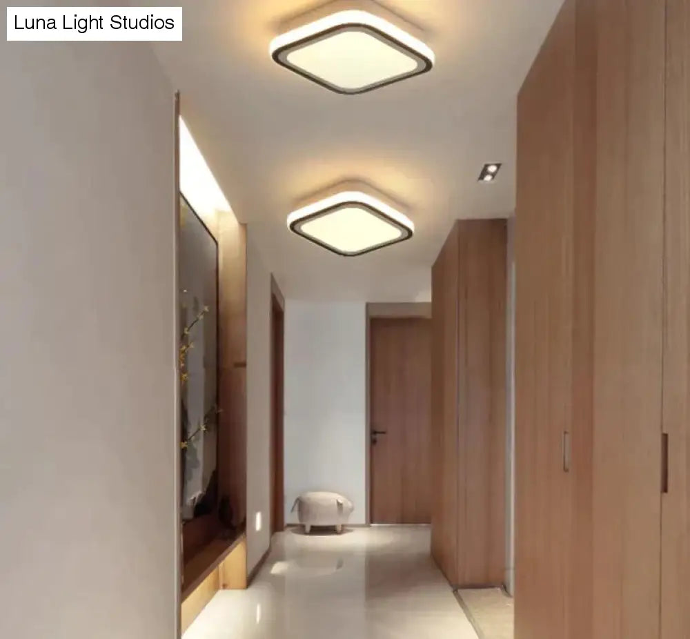 Le plafoniere a led moderne alla moda per l'illuminazione interna del soggiorno della sala studio del corridoio 16-18w