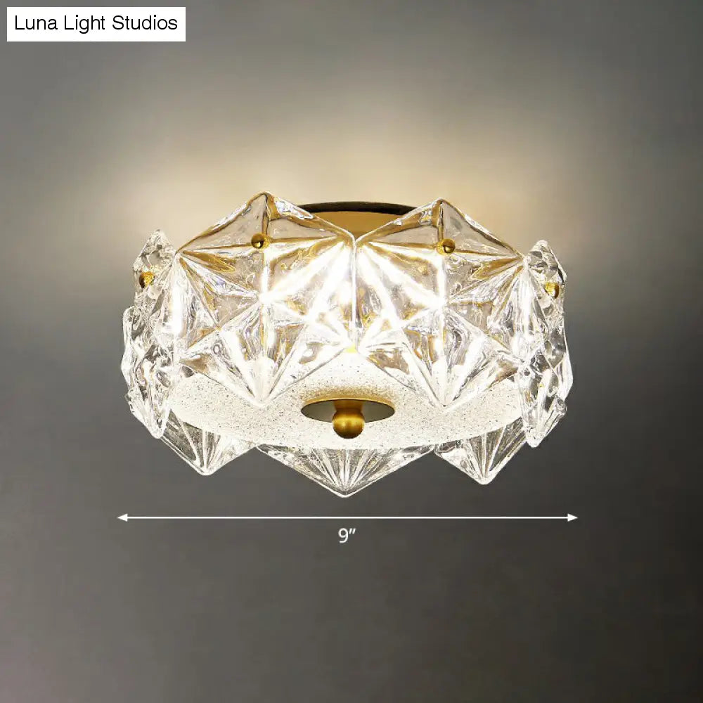 Modernità cristallina: plafoniera LED rotonda da incasso con design in cristallo esagonale per il soggiorno