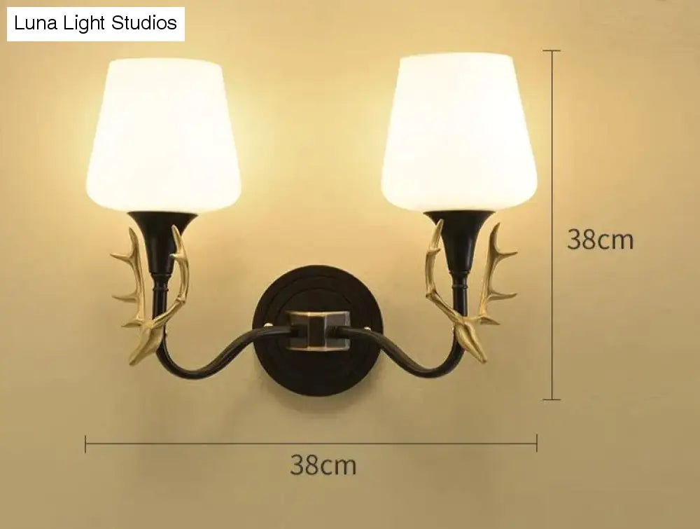 Mooie gewei slaapkamer nachtkastje trap volledig koperen wandlamp