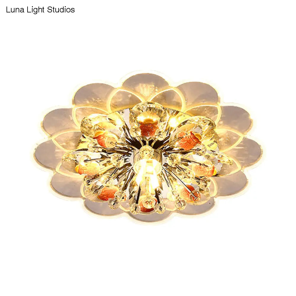 Plafonnier LED floral moderne à encastrer avec cristal biseauté en rouge pour porche, avec options de lumière rose, blanche et chaude.