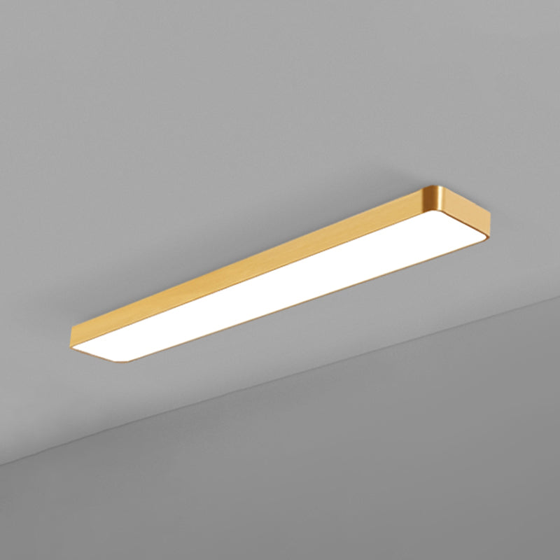 Prosta metalowa lampa sufitowa LED ze złotym wykończeniem - idealna do biur