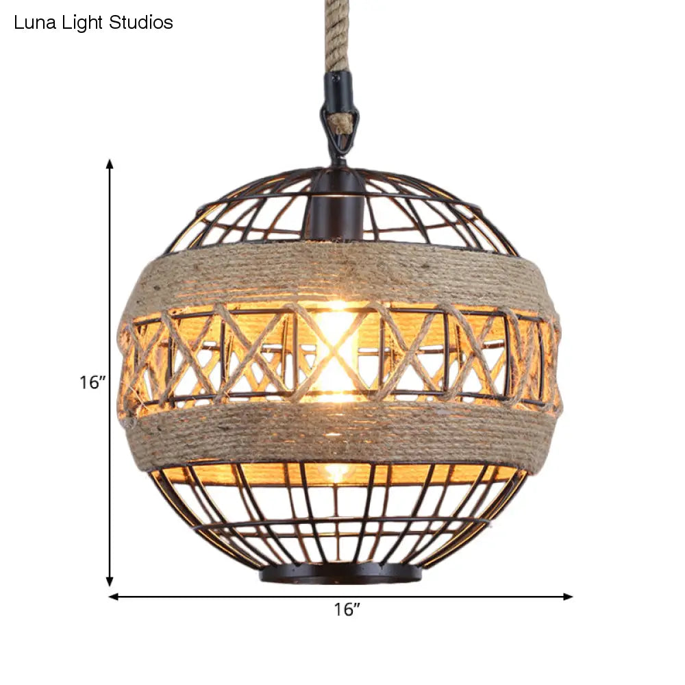 Lampa wisząca sferyczna w rustykalnym stylu industrialnym w kolorze czarnym