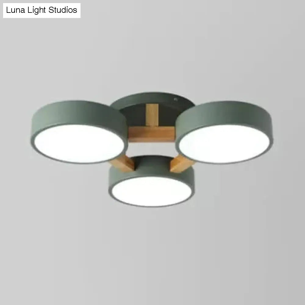 Lampa sufitowa Macaron Loft do montażu półpodtynkowego – metalowa oprawa bębnowa z 3 głowicami do salonów