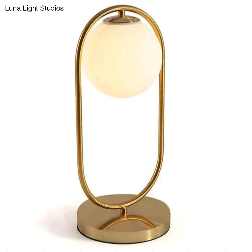 Nordic Art Deco Golden Body Table Lamp Metal Base Plate Modern Minimalist Frosted Glass Led Desk Lamp For Study/Bed Room