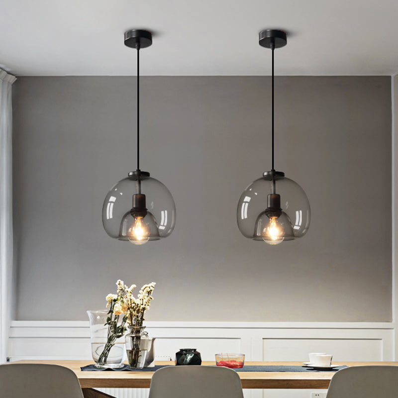 Hängelampe mit mundgeblasener Glaskuppel, minimalistische 1-flammige schwarze Hängeleuchte über dem Tisch