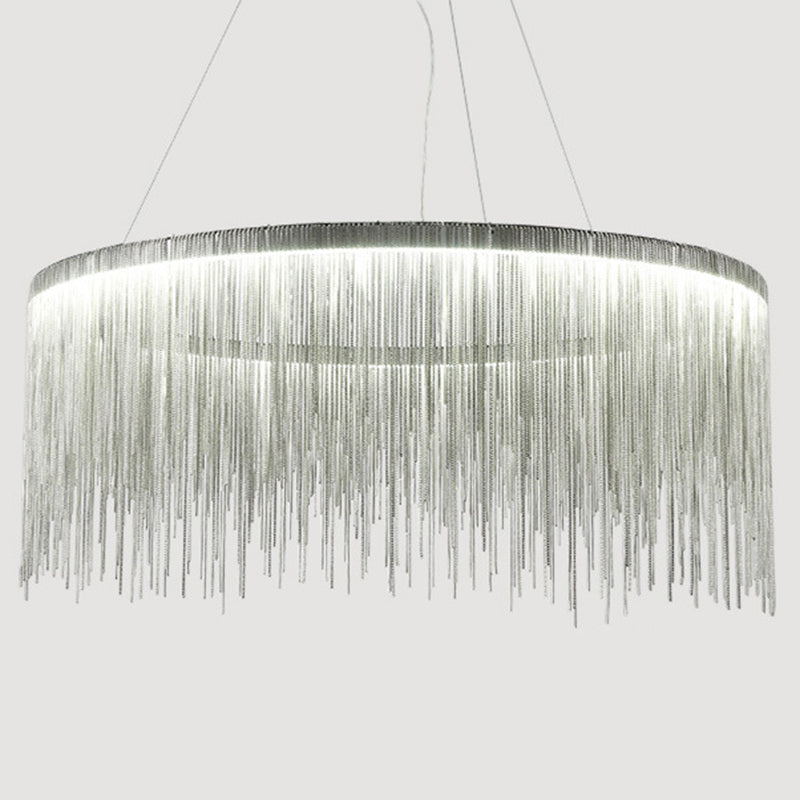 Lampada a sospensione con catena in nappa argento Lampadario da soffitto modernista in metallo di forma rotonda