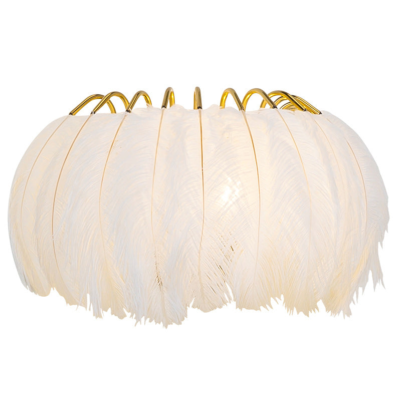 Applique da parete in piuma nordica per illuminazione ambientale della camera da letto