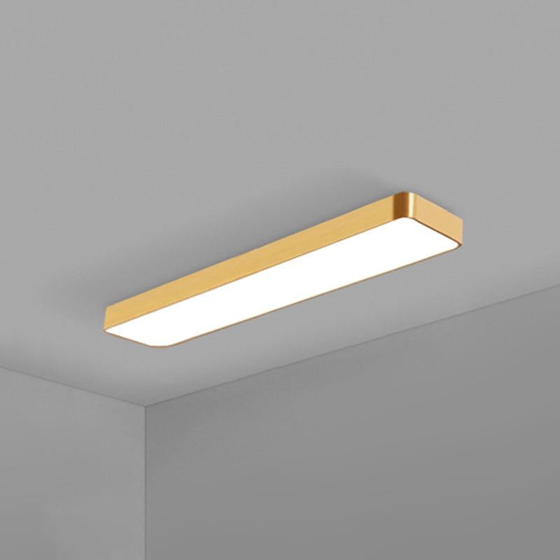 Prosta metalowa lampa sufitowa LED ze złotym wykończeniem - idealna do biur