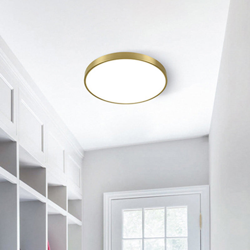 Nowoczesna złota metalowa lampa sufitowa LED do montażu podtynkowego do oświetlenia sypialni