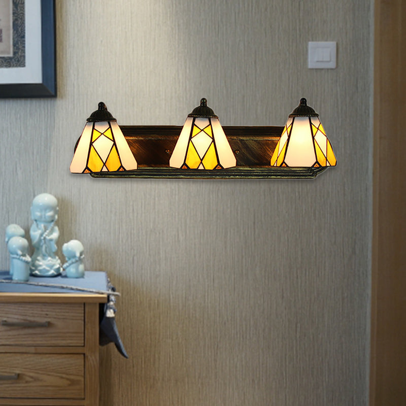 Tiffany Cone wandlamp met 3 geel/amberkleurige glazen schanskoppen - Perfect voor gangverlichting