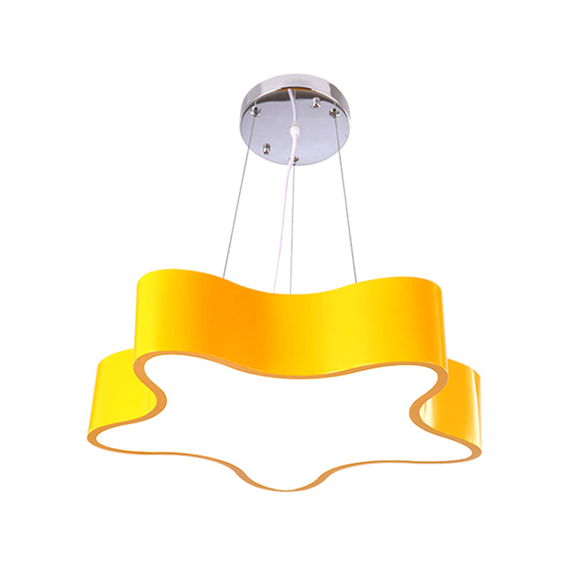 Lampe suspendue LED pour enfants avec finition colorée et abat-jour en acrylique étoile – Lampe suspendue pour centre de garde d'enfants, 11