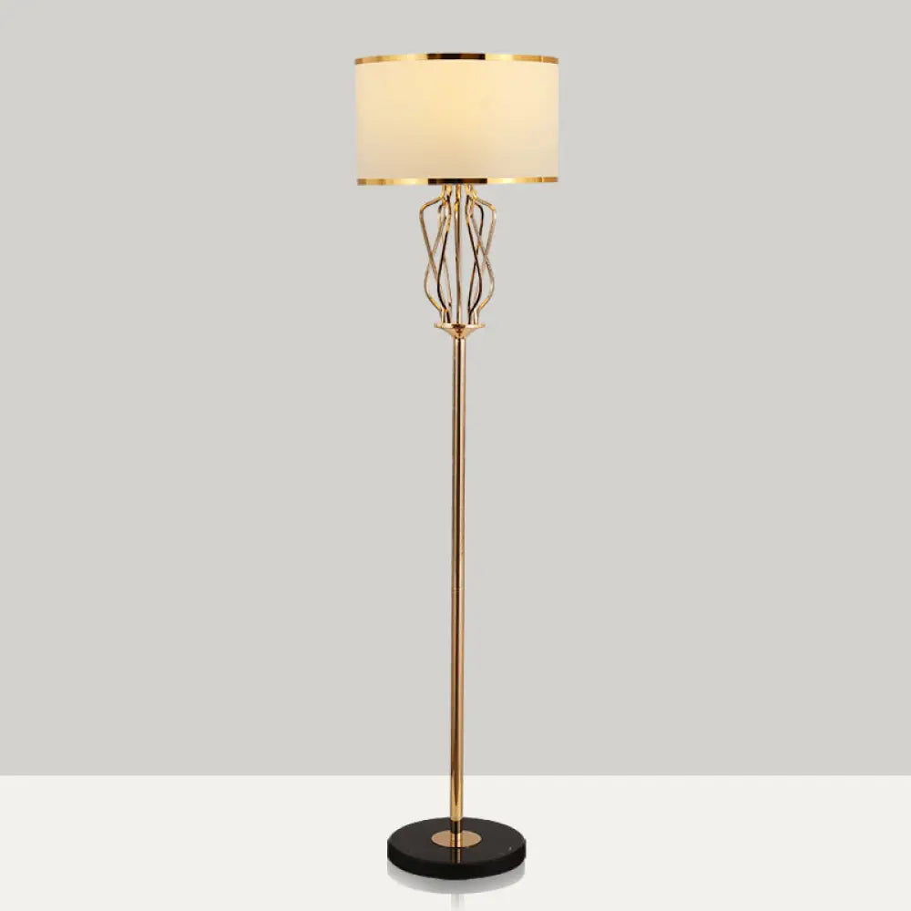 Classic Style Round Fabric Floor Lamp with 1 Head, Brass Finish – Ideal for Living Room Lighting