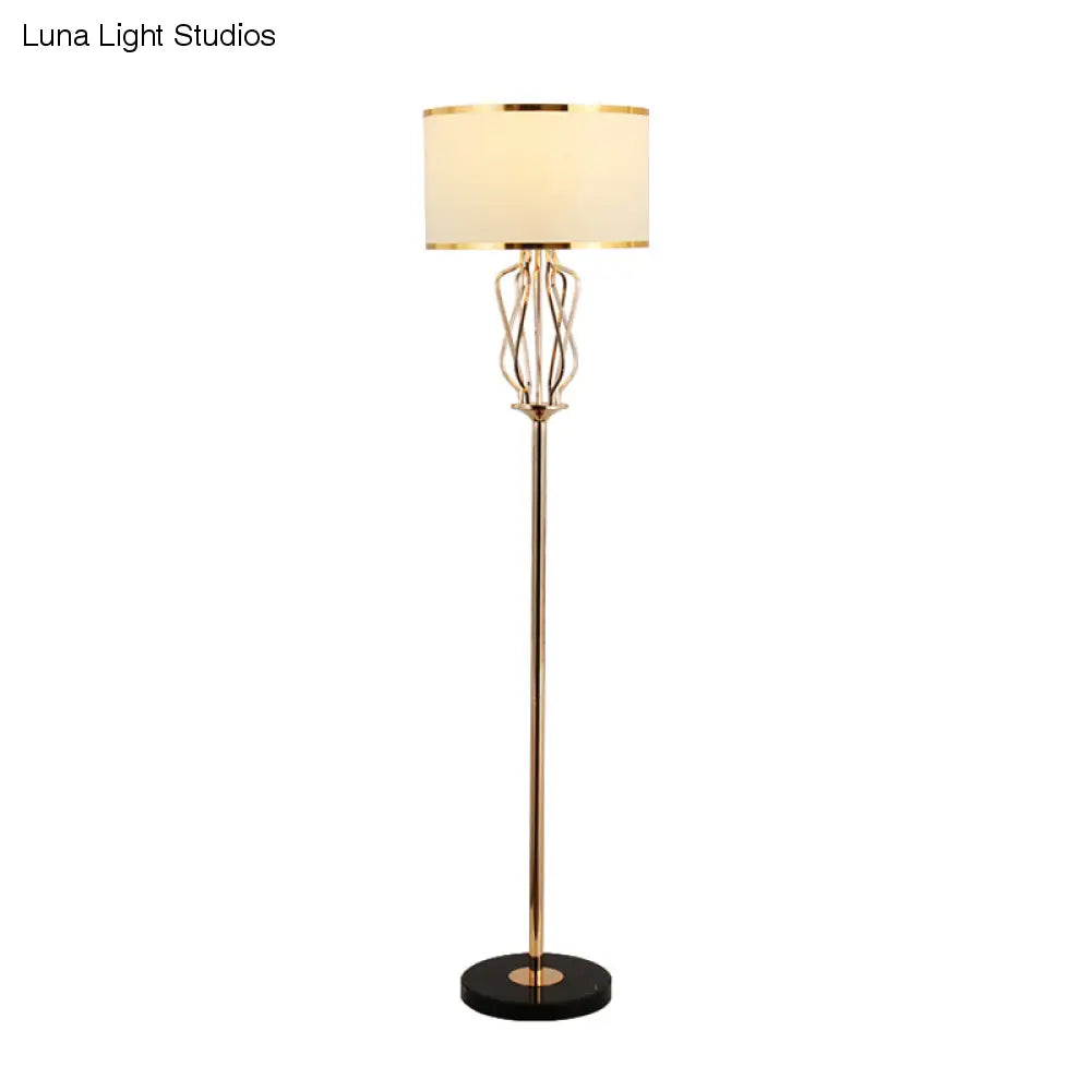 Classic Style Round Fabric Floor Lamp with 1 Head, Brass Finish – Ideal for Living Room Lighting