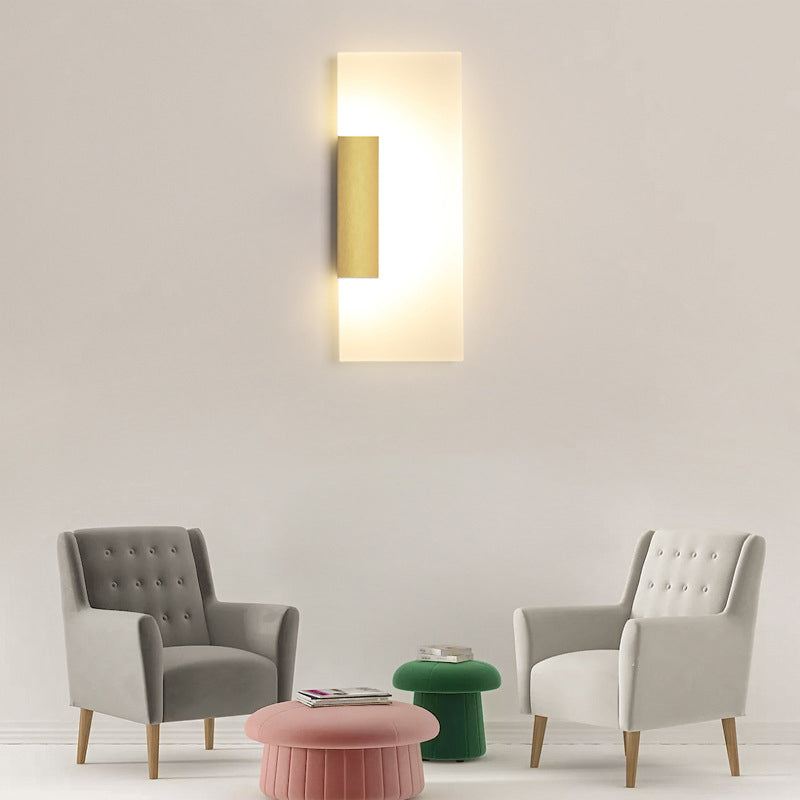 Gouden minimalistische LED-wandkandelaar voor gang - rechthoekig acrylontwerp
