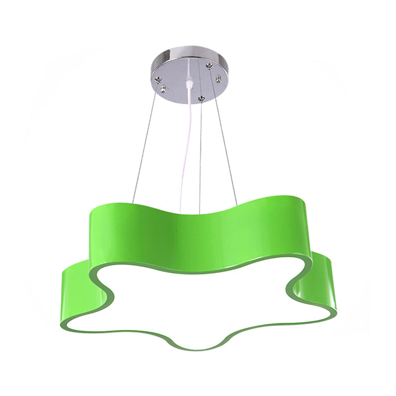 Lampe suspendue LED pour enfants avec finition colorée et abat-jour en acrylique étoile – Lampe suspendue pour centre de garde d'enfants, 11