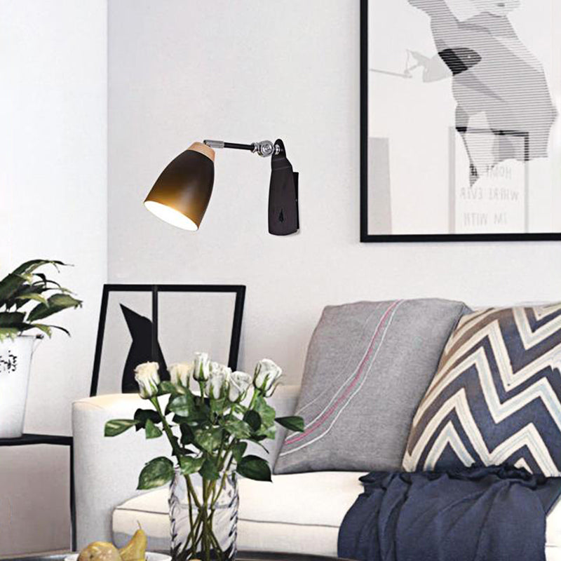 Lampada da parete minimalista affusolata in bianco e nero con interruttore, ideale per lo studio